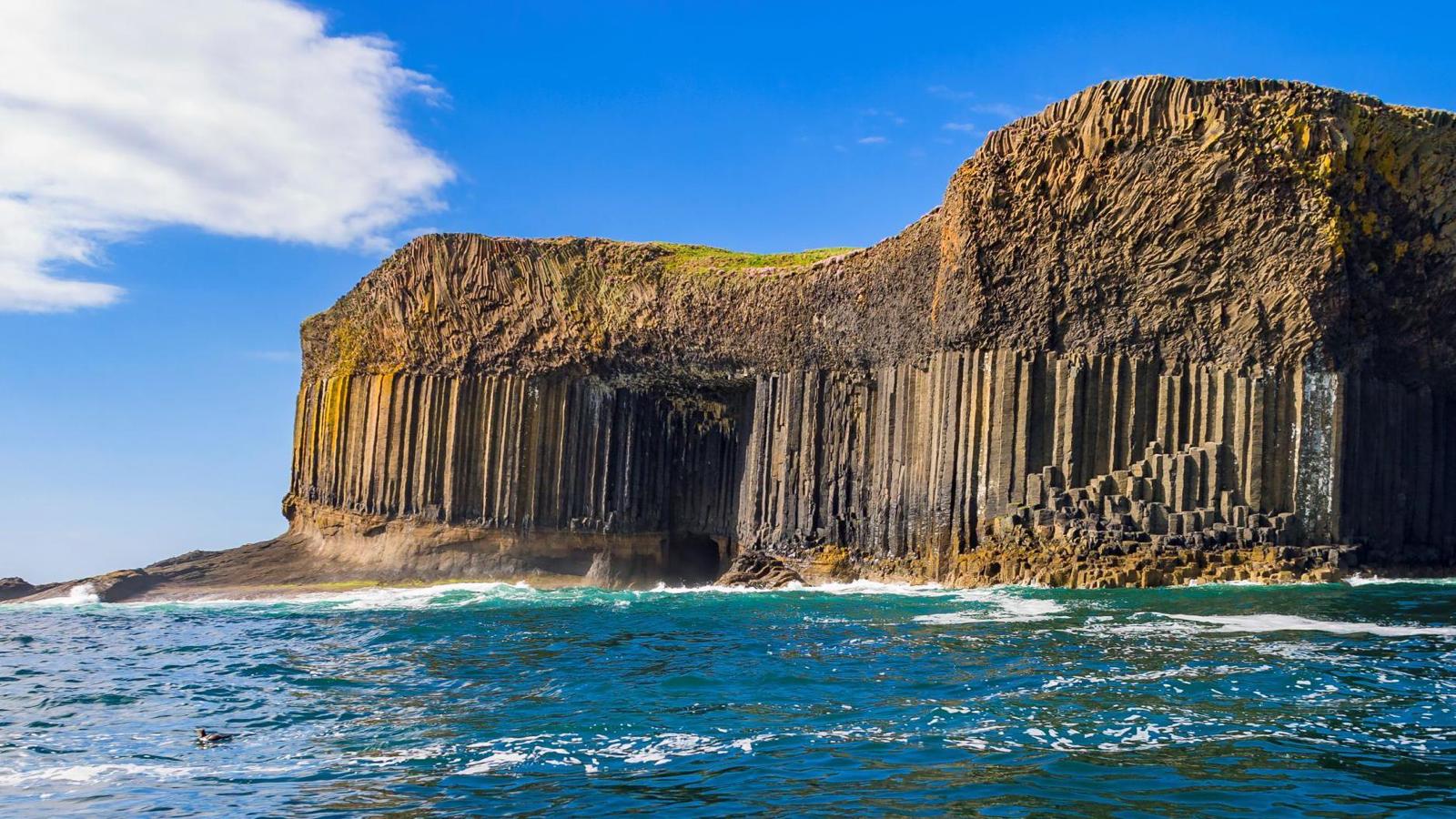 Staffa island scenery